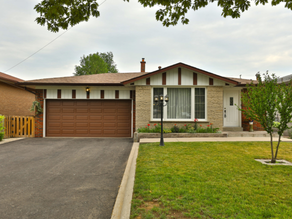 SOLD FIRM IN 2 DAYS – 368 Abruz Blvd