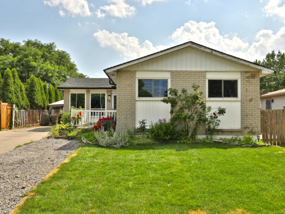 SOLD – 52 John Murray St., Hamilton
