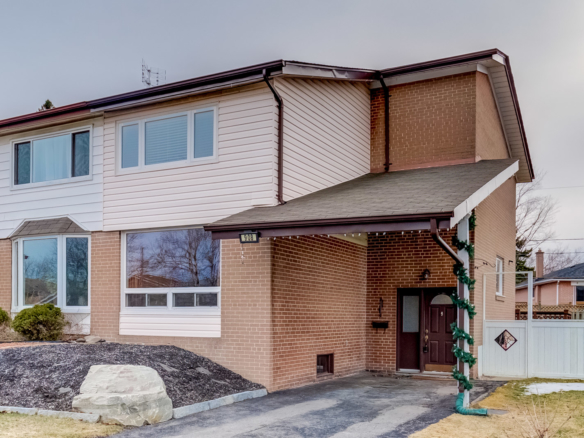 SOLD OVER ASKING – 908 Modlin Rd, Pickering