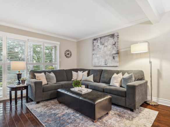 SOLD OVER ASKING!! 1823 Hyde Mill Cres, Mississauga ON