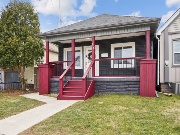 NEW PRICE!!! 32 Allan Ave, Hamilton