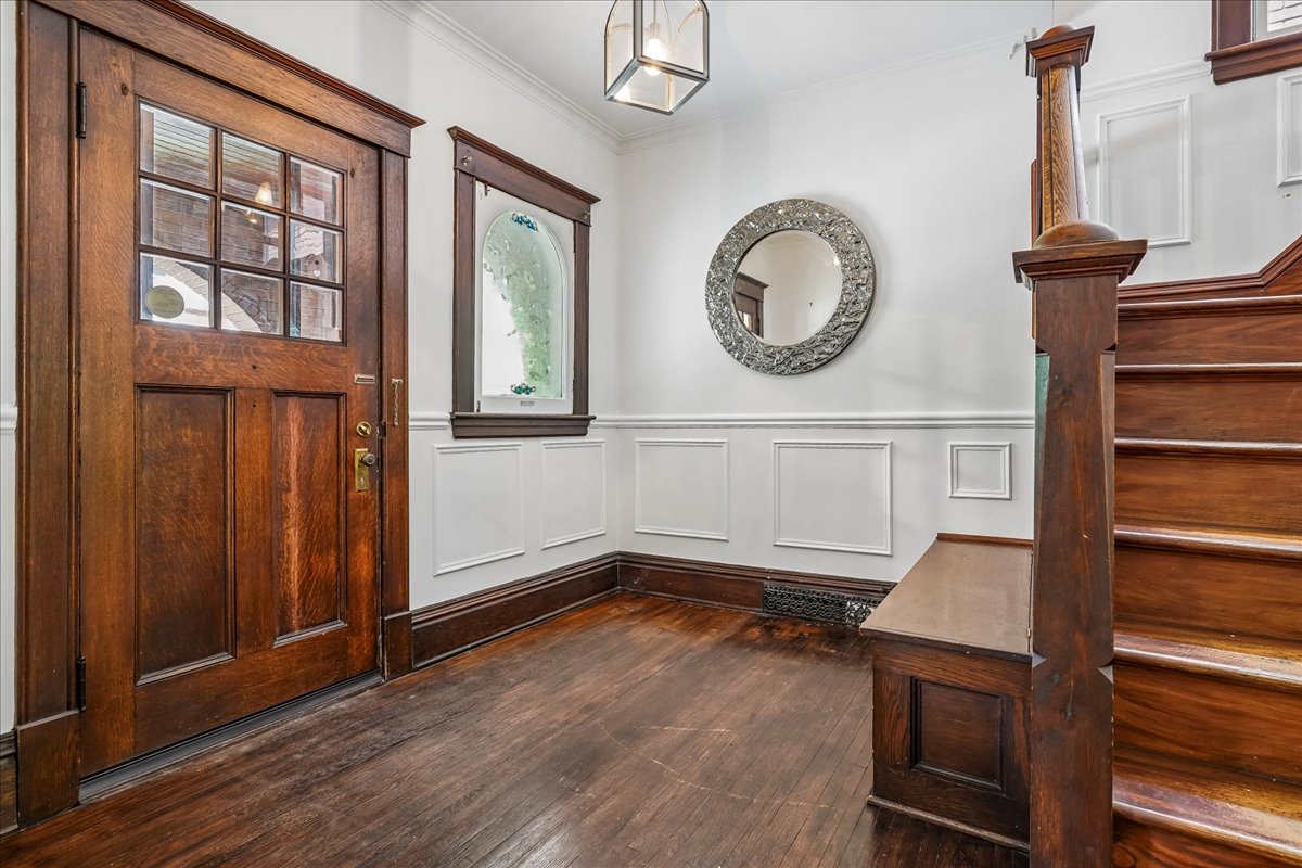 33 St. Clair Ave, Hamilton