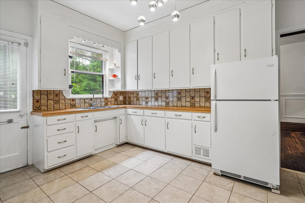 33 St. Clair Ave, Hamilton