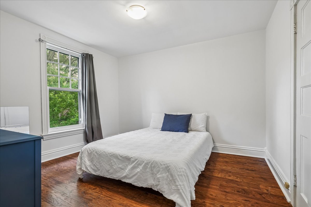 33 St. Clair Ave, Hamilton