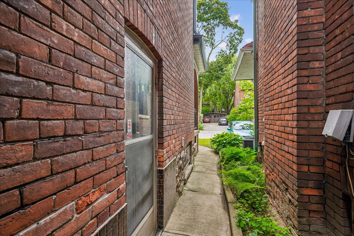 33 St. Clair Ave, Hamilton