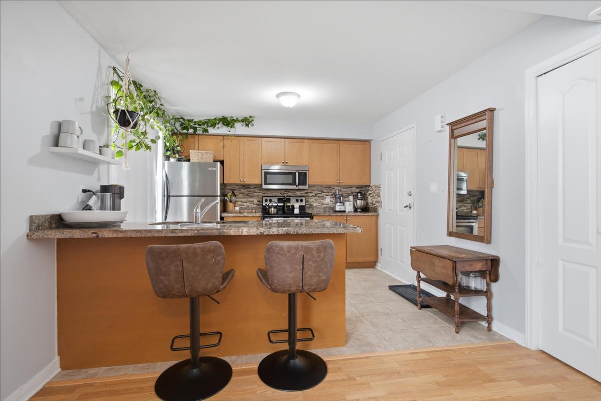 201-25 Strangford Lane, Toronto